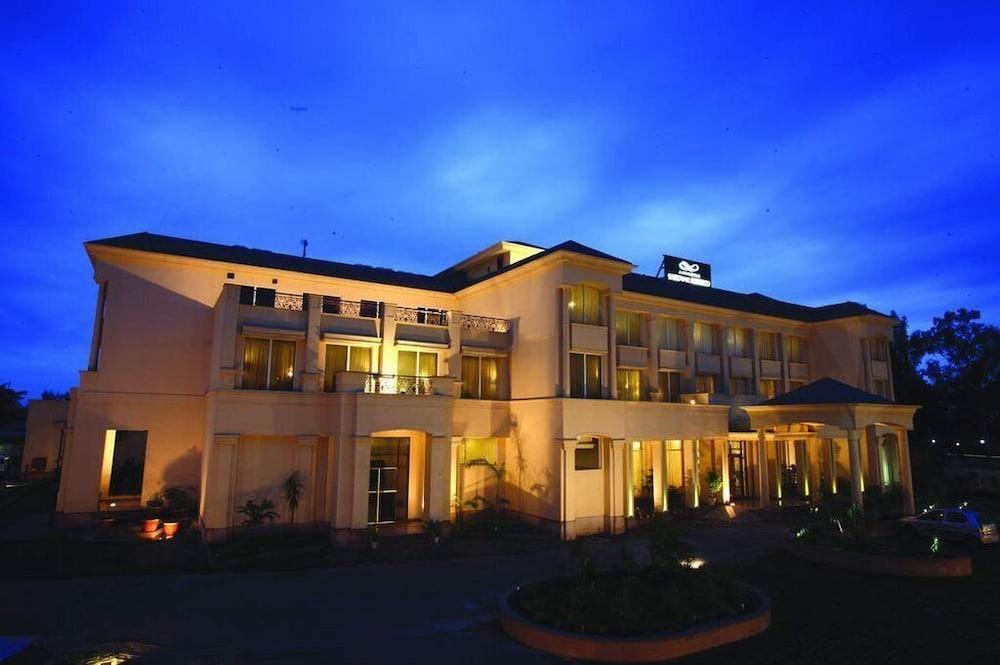 Ambrosia Sarovar Portico Haridwar Exterior photo