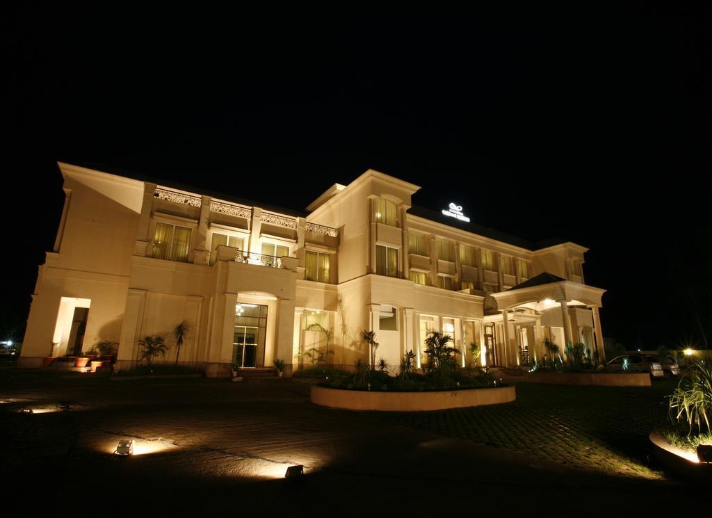 Ambrosia Sarovar Portico Haridwar Exterior photo